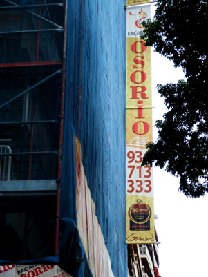 IDG GRUP WEB - IMAGEN CORPORATIVA Y PUBLICIDAD. ROTULACIÓN. Diseñamos LONAS, BANDEROLAS, PANCARTAS para las obras de empresas de construcción y rehabilitación de edificios. Frontlit, microperforadas con rejilla pvc, solvotex,... Cliente: FACHADAS OSORIO.