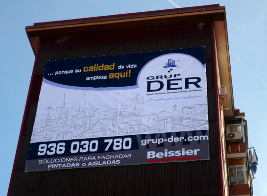 IDG GRUP WEB - IMAGEN CORPORATIVA Y PUBLICIDAD. ROTULACIÓN. Diseñamos LONAS, BANDEROLAS, PANCARTAS para las obras de empresas de construcción y rehabilitación de edificios. Frontlit, microperforadas con rejilla pvc, solvotex,... LONA GRAN FORMATO Cliente: GRUP DER - FACHADAS DER.