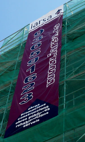 IDG GRUP WEB - IMAGEN CORPORATIVA Y PUBLICIDAD. ROTULACIÓN. Diseñamos LONAS, BANDEROLAS, PANCARTAS para las obras de empresas de construcción y rehabilitación de edificios. Frontlit, microperforadas con rejilla pvc, solvotex,... Cliente: IARSA.
