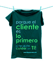 DISEÑO Y ESTAMPACIÓN DE ROPA LABORAL Y MERCHANDISING CORPORATIVO: Camisetas, Sudaderas, Chalecos, Camisas, Pantalones, Bolsas,... Barcelona