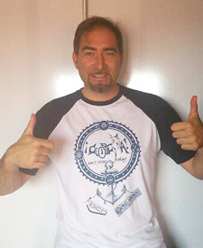 DISEÑO Y ESTAMPACIÓN DE ROPA LABORAL Y MERCHANDISING CORPORATIVO: Camisetas, Sudaderas, Chalecos, Camisas, Pantalones, Bolsas,... Barcelona