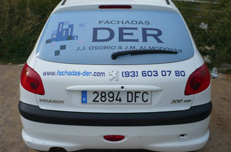 IDG GRUP WEB - ROTULACIÓN COMERCIAL - ROTULACIÓN DE VEHÍCULOS COMERCIALES: Rotulación de Coches, Rotulación de Furgonetas, Rotulación de Camiones, Rotulación de Motos, Rotulación de Barcos,... Rotulación con Vinilo de Corte, Rotulación con Vinilo de Impresión, Rotulación con Vinilo de Fundición, Rotulación Total Covering. ROTULACIÓN VEHÍCULO COMERCIAL (COCHE) - Cliente: FACHADAS DER - GRUP DER.