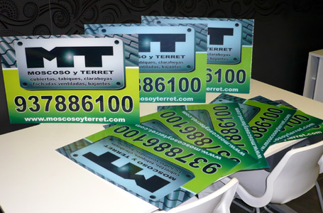 DISEÑO Y COLOCACIÓN DE ROTULOS COMERCIALES - LUMINOSOS O NO LUMINOSOS. RETROILUMINADOS. LEDS. LETRAS CORPÓREAS. METACRILATOS. VINILOS DE IMPRESIÓN. VINIOS DE CORTE. VINILOS MONOMÉRICOS. VINILOS POLIMÉRICOS. Metacrilatos para Cliente: MOSCOSO Y TERRET (Terrassa)