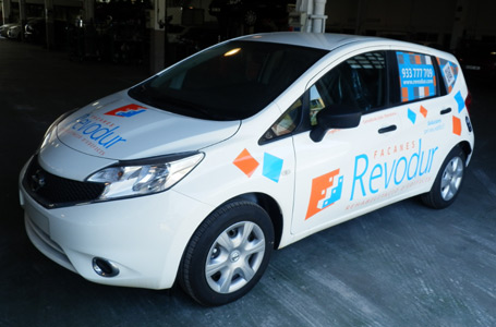 ROTULACIÓN COMERCIAL - ROTULACIÓN DE VEHÍCULOS COMERCIALES: Rotulación de Coches, Rotulación de Furgonetas, Rotulación de Camiones, Rotulación de Motos, Rotulación de Barcos,... Rotulación con Vinilo de Corte, Rotulación con Vinilo de Impresión, Rotulación con Vinilo de Fundición, Rotulación Total Covering. ROTULACIÓN FLOTA DE VEHICULOS - Cliente: REVODUR.