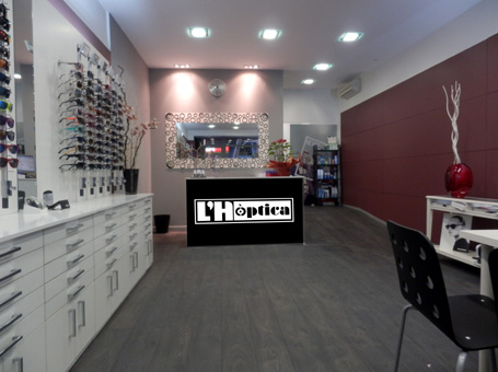 DISEÑO Y COLOCACIÓN DE ROTULOS COMERCIALES - LUMINOSOS O NO LUMINOSOS. RETROILUMINADOS. LEDS. LETRAS CORPÓREAS. METACRILATOS. VINILOS DE IMPRESIÓN. VINIOS DE CORTE. VINILOS MONOMÉRICOS. VINILO MONOMÉRICO. Cliente: L'H OPTICA, L'Hospitalet. Barcelona.
