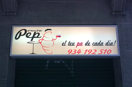 DISEÑO Y COLOCACIÓN DE ROTULOS COMERCIALES - LUMINOSOS. METACRILATOS. VINILOS DE IMPRESIÓN. VINIOS DE CORTE. VINILOS MONOMÉRICOS. VINILOS POLIMÉRICOS. Cliente: FORN D'EN PEP. Barcelona