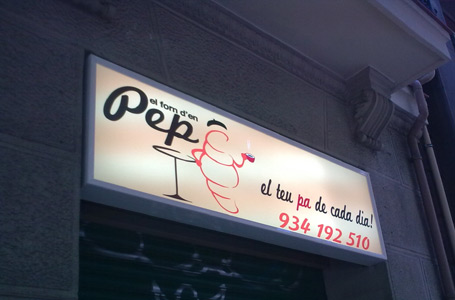DISEÑO Y COLOCACIÓN DE ROTULOS COMERCIALES - LUMINOSOS. METACRILATOS. VINILOS DE IMPRESIÓN. VINIOS DE CORTE. VINILOS MONOMÉRICOS. VINILOS POLIMÉRICOS. Cliente: FORN D'EN PEP. Barcelona