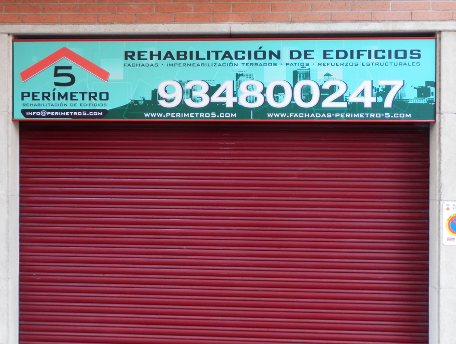 DISEÑO Y COLOCACIÓN DE ROTULOS COMERCIALES - LUMINOSOS O NO LUMINOSOS. RETROILUMINADOS. LEDS. LETRAS CORPÓREAS. METACRILATOS. VINILOS DE IMPRESIÓN. VINIOS DE CORTE. VINILOS MONOMÉRICOS. VINILOS POLIMÉRICOS. Cliente: PERÍMETRO 5, Cornellá. Barcelona